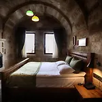 فندق 1811 Cave 4*