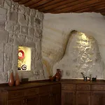 1811 Cave نفسهير