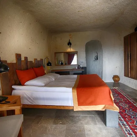 1811 Cave 4*