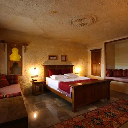 1811 Cave 4*