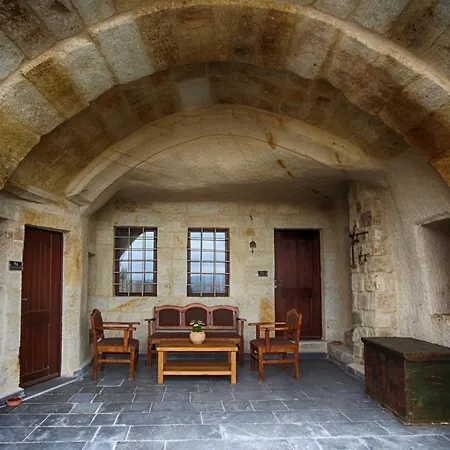 Hotel 1811 Cave 4*