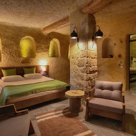 1811 Cave Hotel