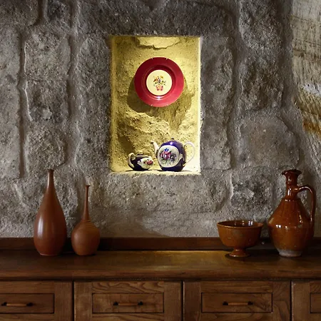 Hotel 1811 Cave
