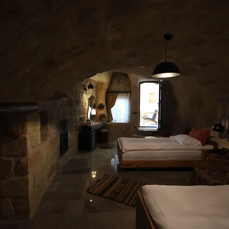 Hotel 1811 Cave