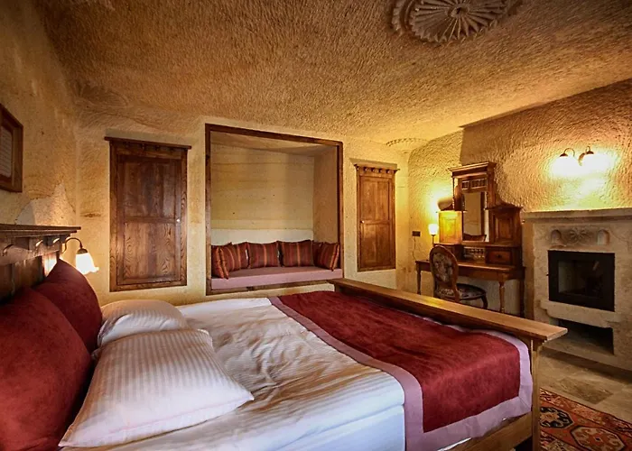 1811 Cave Hotel 4*